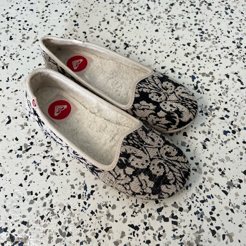 Womens house slippers size 8